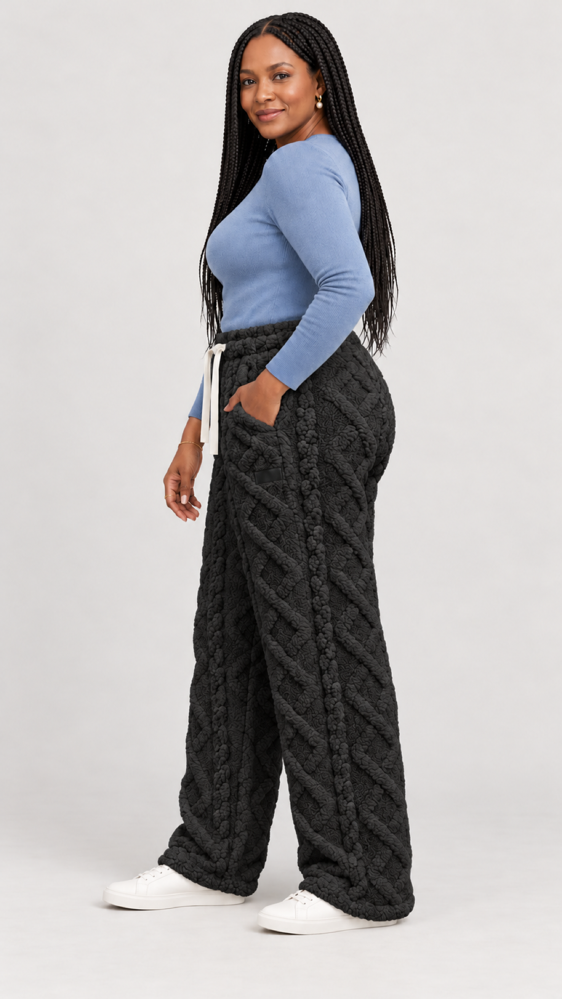 Alina Loungehose in Schwarz – lateral