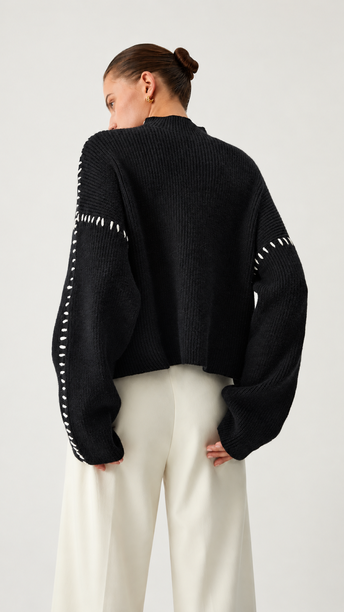 Alma – Damen-Oversizepullover mit Piqué-Details – Produktansicht
