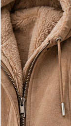 Astrid – Kapuze und Futter Detail