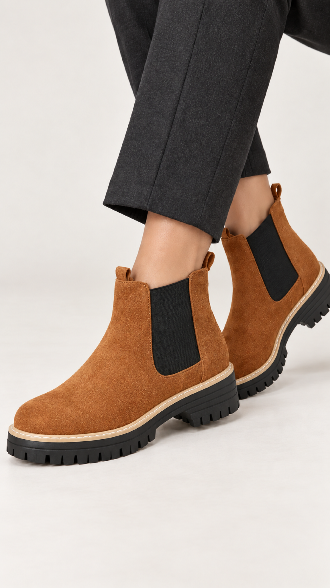 Chelsea-Stiefeletten – Braun – Am Fuß