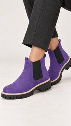 Chelsea-Stiefeletten – Lila – Am Fuß