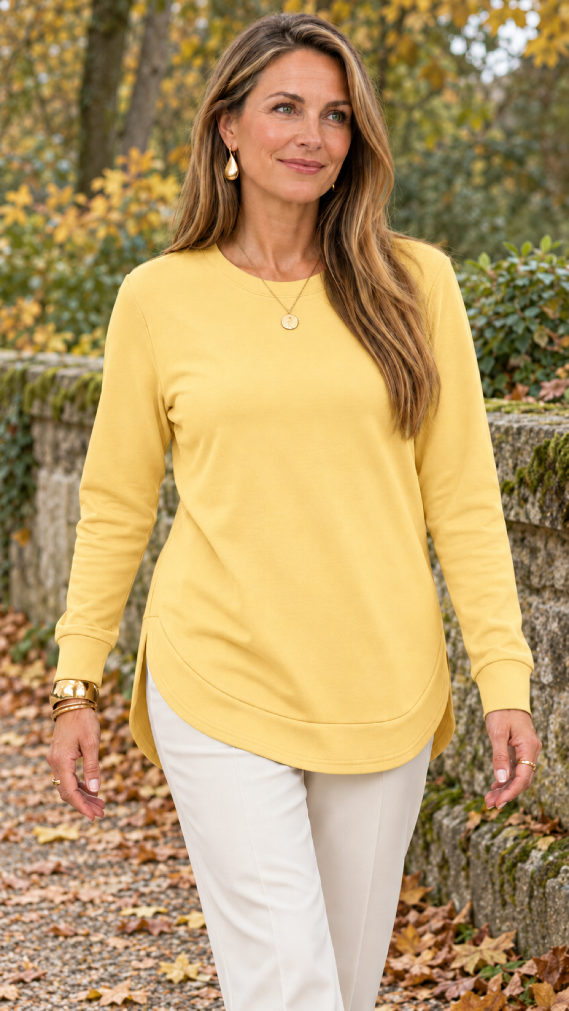 Sweatshirt mit geschwungenem Saum – Gelb – Alltagslook