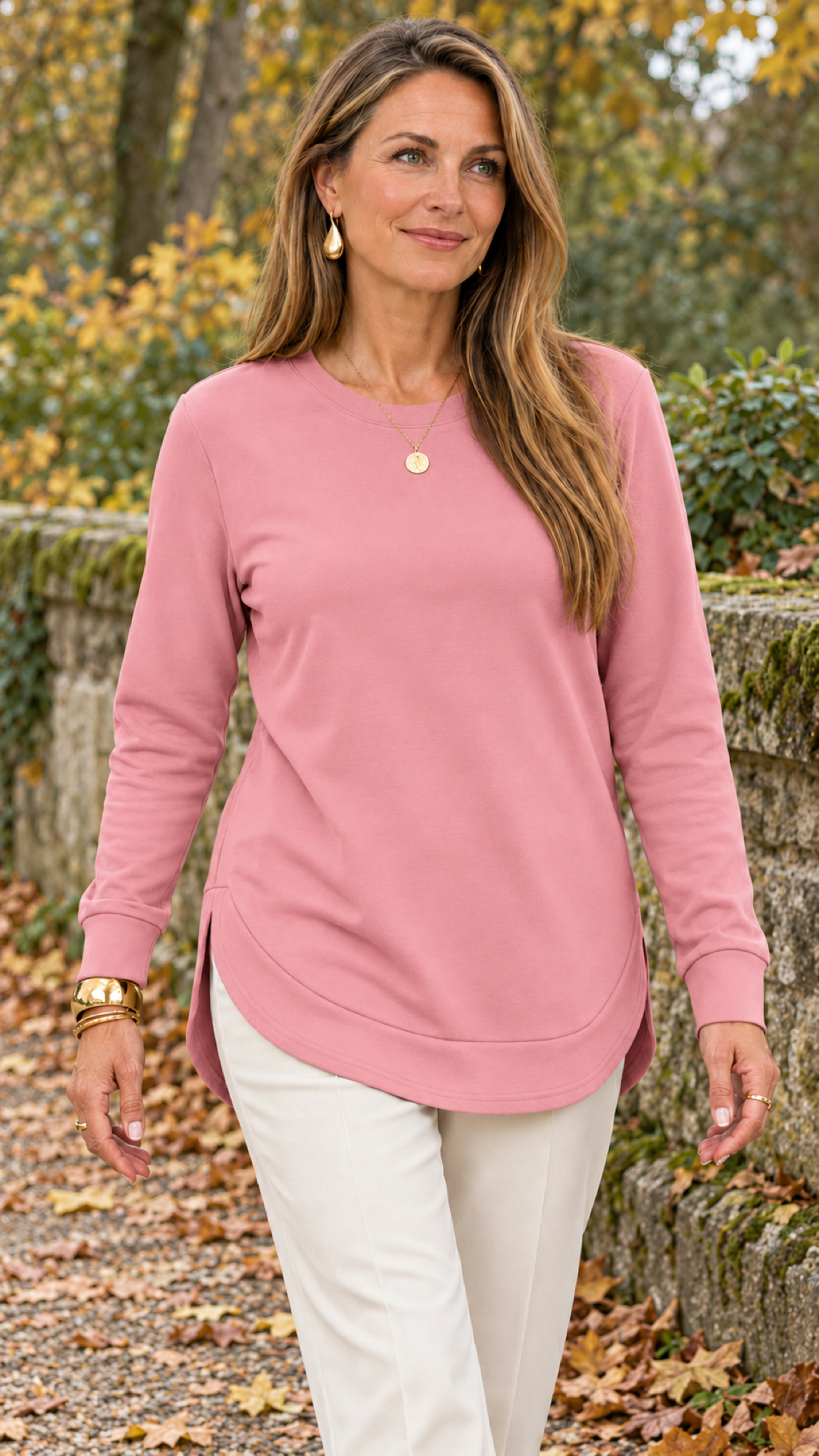 Sweatshirt mit geschwungenem Saum – Rosa – Alltagslook