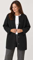 Ruperta Strickjacke in Schwarz – detalhe