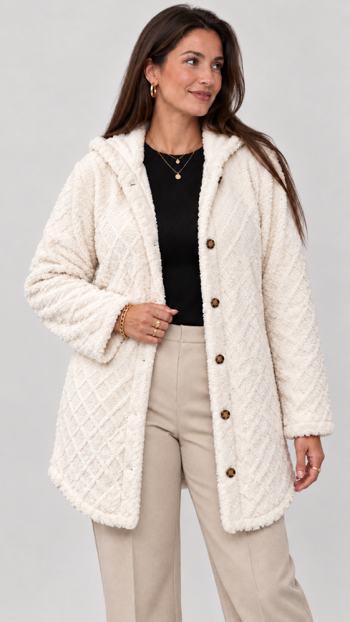 Damen Steppjacke mit Kapuze in Weiß – Studioansicht