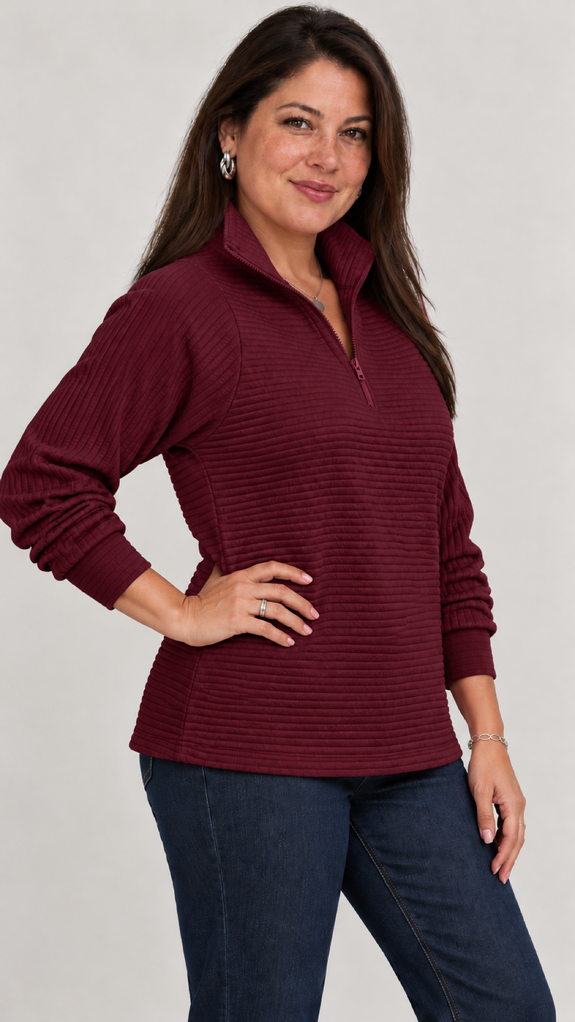 Vilja Pullover in Wein – lateral