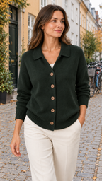 Wrenley in Tannengrün – Streetstyle in Kopenhagen